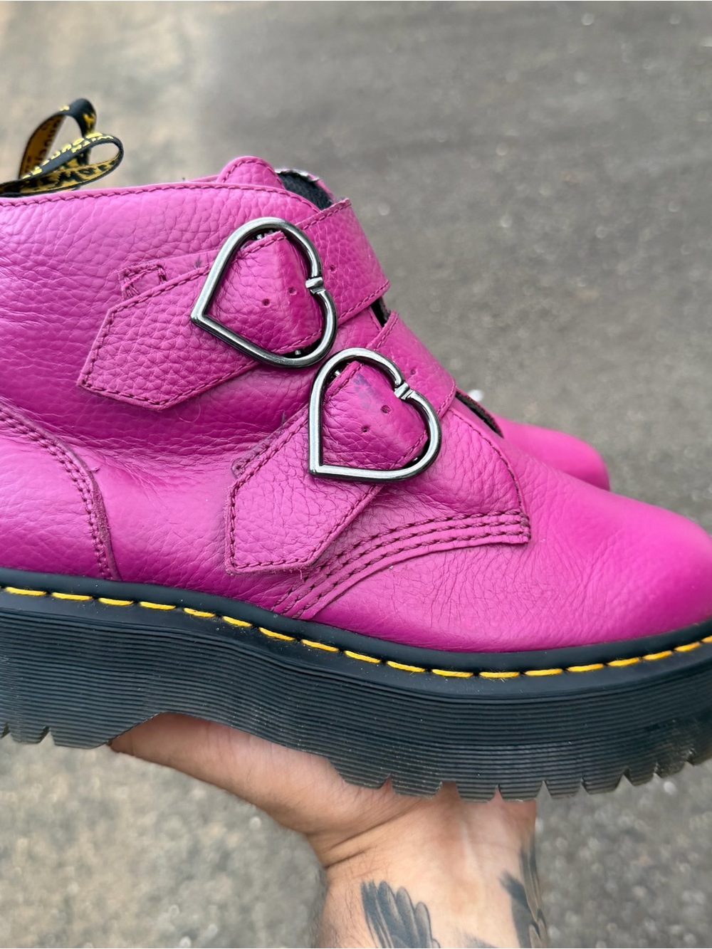 Dr Martens Devon Heart Milled Napa Leather Fushia Platform Combat Boots Size 8 - Picture 2 of 9